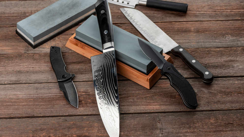 How to Sharpen Kitchen Knives at Home