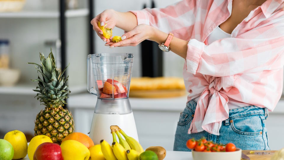 Home Party Essentials: Blenders for Amateur Bartender