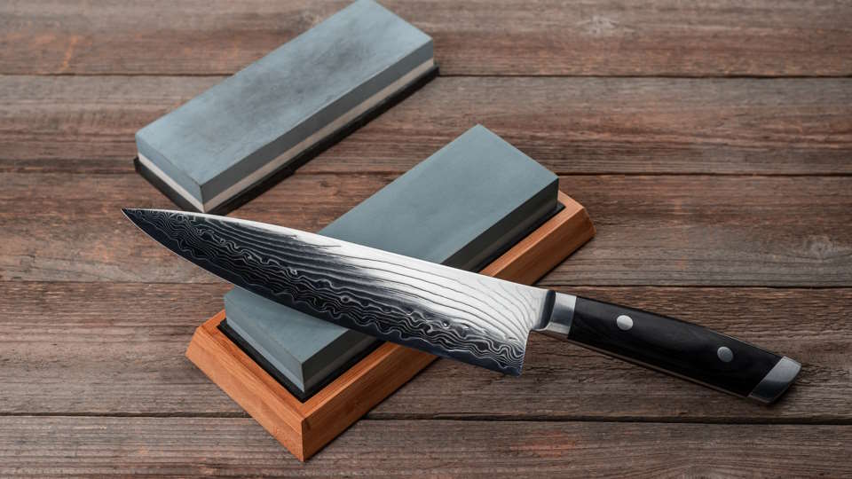 How to Sharpen Kitchen Knives at Home