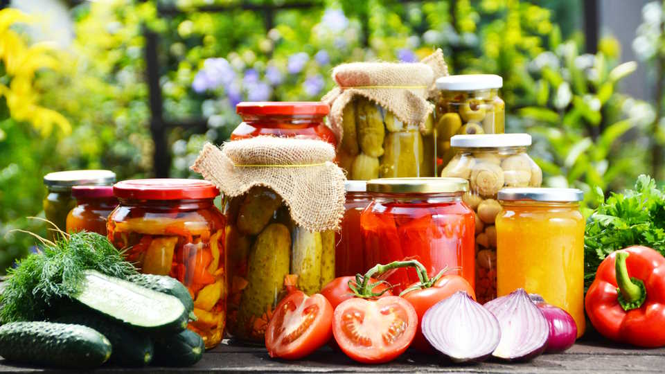 Easy Canning and Preserving Recipes for Beginners