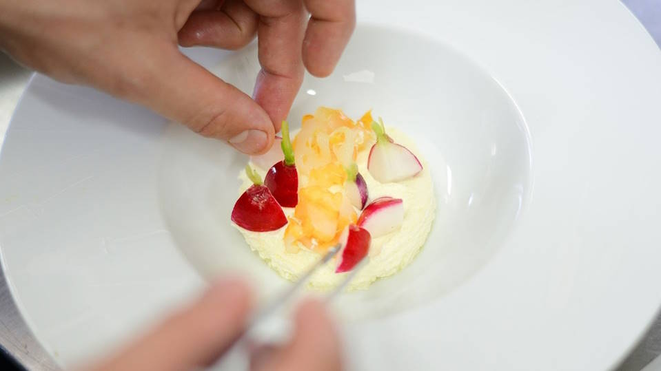 Deconstructing Cultural Cuisine: Using Molecular Techniques to Reinvent Traditional Dishes