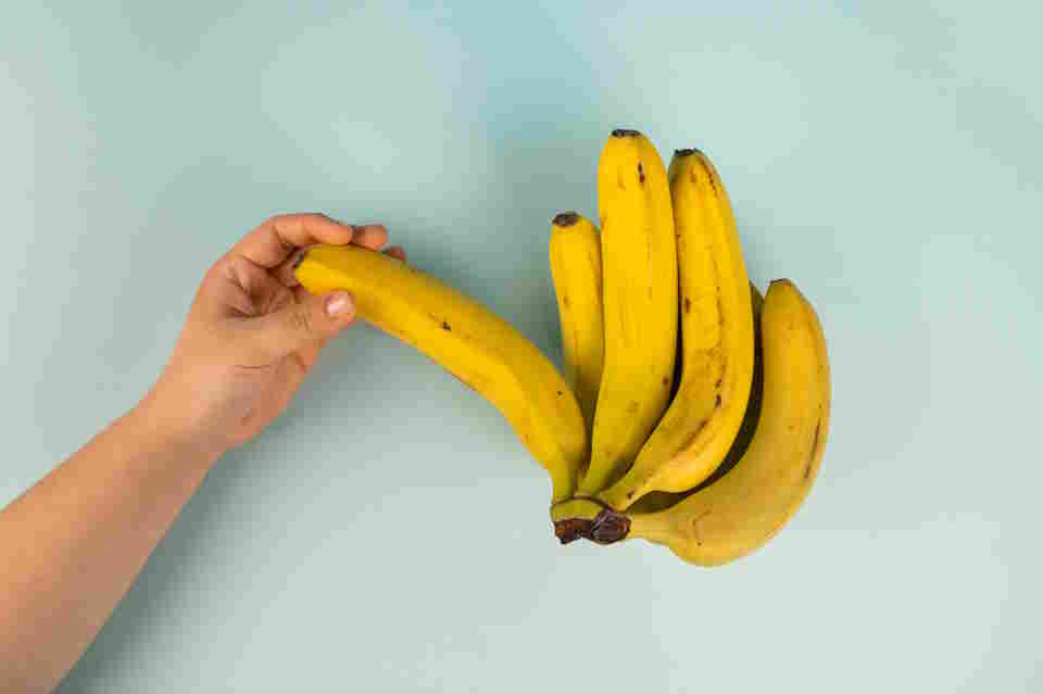 How to Make a Banana Smoothie Without Yogurt